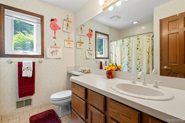 3158 Eden Trail, Brighton, MI 48114