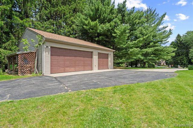 3158 Eden Trail, Brighton, MI 48114