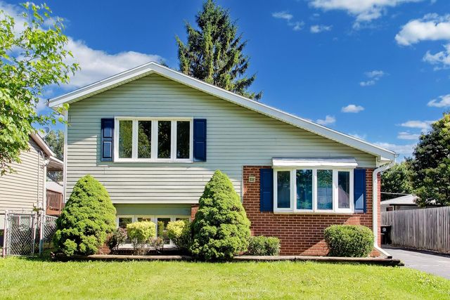 524 Redwing Drive, Round Lake Beach, IL 60073