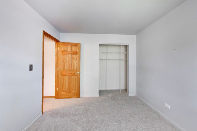 524 Redwing Drive, Round Lake Beach, IL 60073