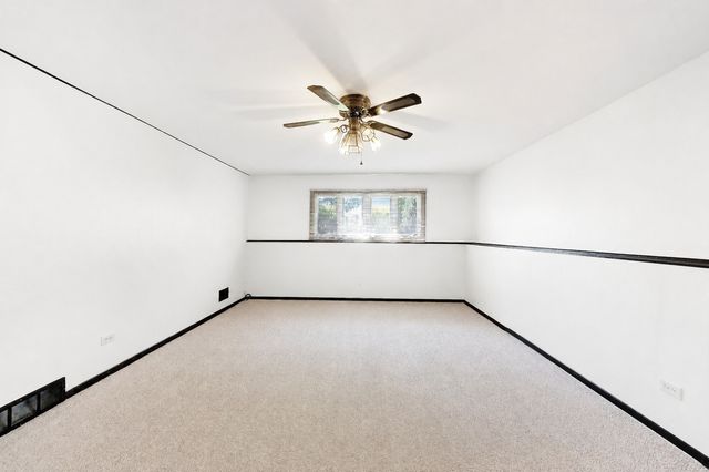 524 Redwing Drive, Round Lake Beach, IL 60073
