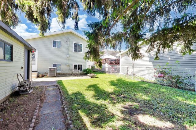 524 Redwing Drive, Round Lake Beach, IL 60073
