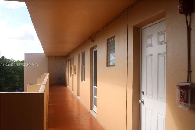 1301 NE 191st Street F407, Miami, FL 33179