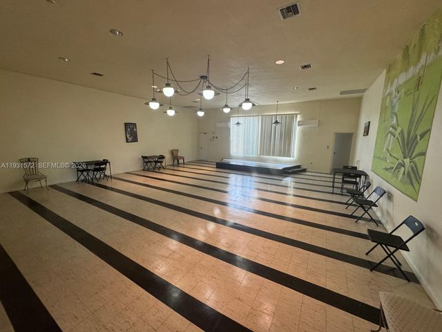 1301 NE 191st Street F407, Miami, FL 33179