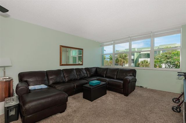 2751 Taft Street 305, Hollywood, FL 33020