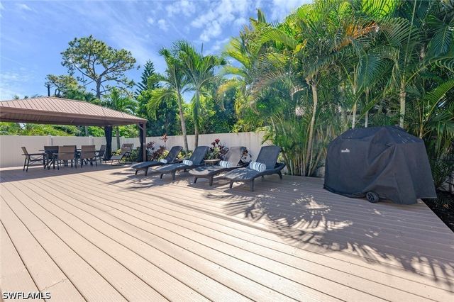 730 95th AVE N, Naples, FL 34108