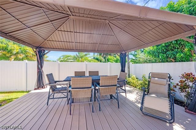 730 95th AVE N, Naples, FL 34108
