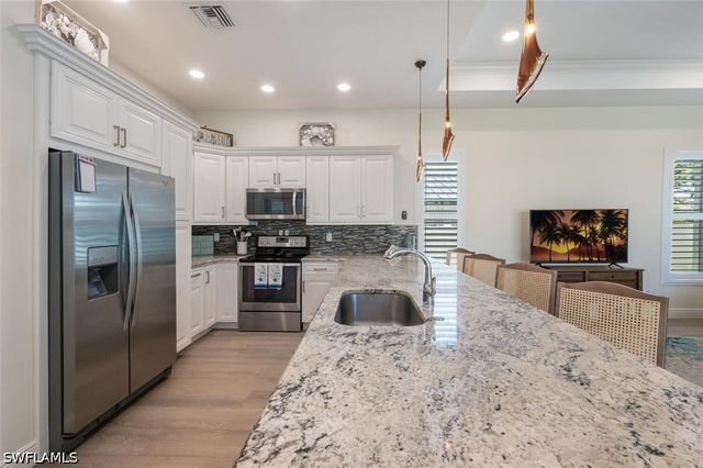 730 95th AVE N, Naples, FL 34108