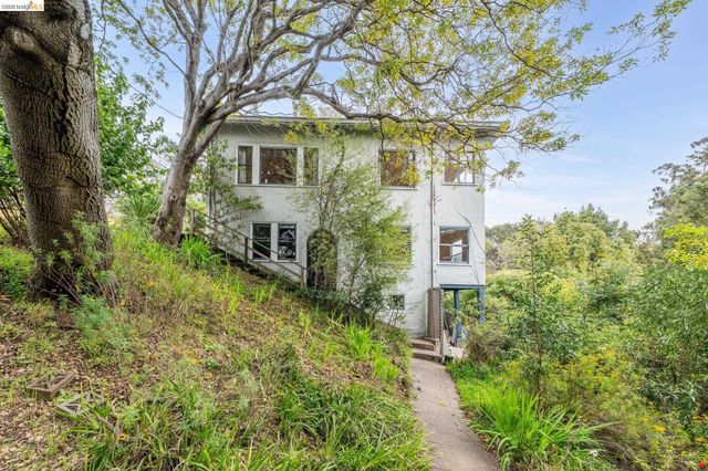 2600 Hilgard Ave, Berkeley, CA 94709