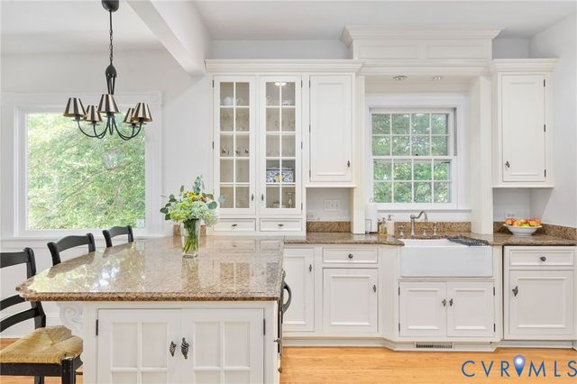 5 River Rd, Richmond, VA 23226