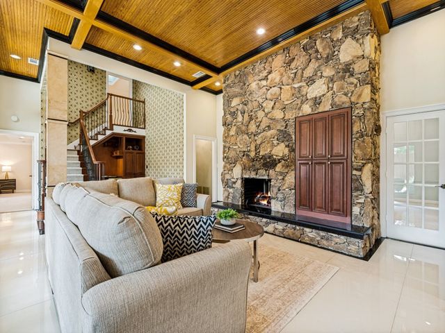5822 London Lane, Dallas, TX 75252