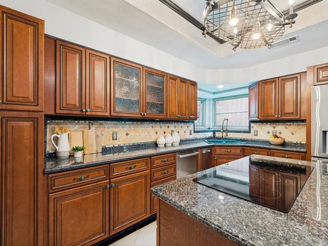 5822 London Lane, Dallas, TX 75252