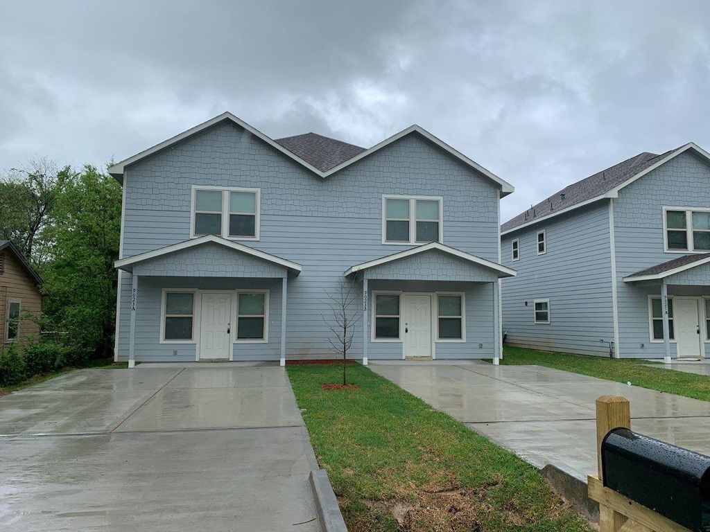 7966 Henson Street B, Houston, TX 77028