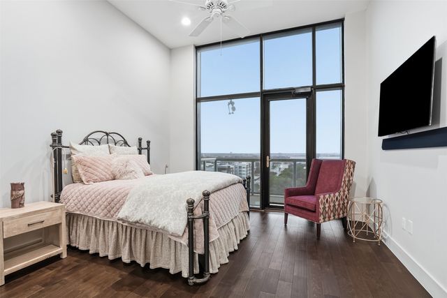 3100 W 7th Street 811, Fort Worth, TX 76107