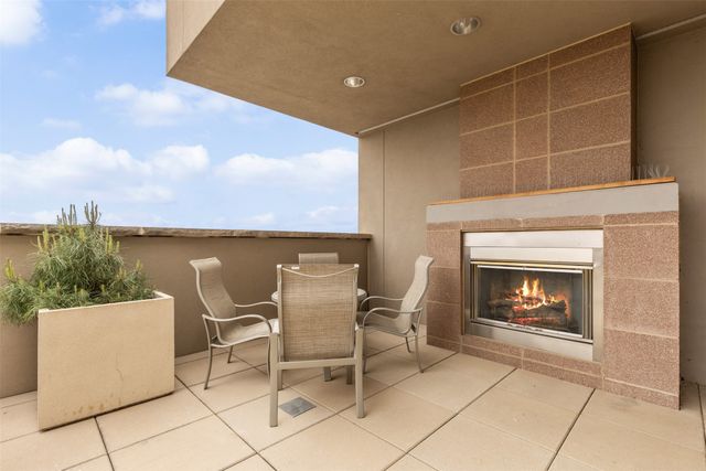 3100 W 7th Street 811, Fort Worth, TX 76107