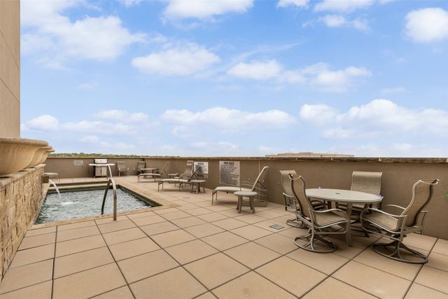 3100 W 7th Street 811, Fort Worth, TX 76107