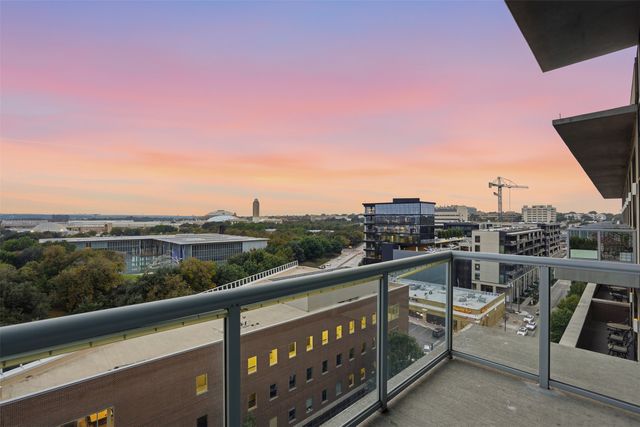 3100 W 7th Street 811, Fort Worth, TX 76107