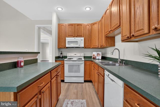 17657 GLASS RIDGE PL, Gainesville, VA 20155