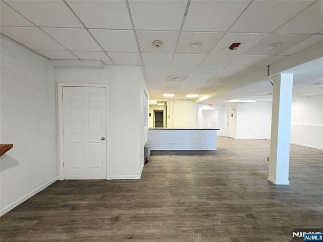 4 E Columbia Avenue, Palisades Park, NJ 07650