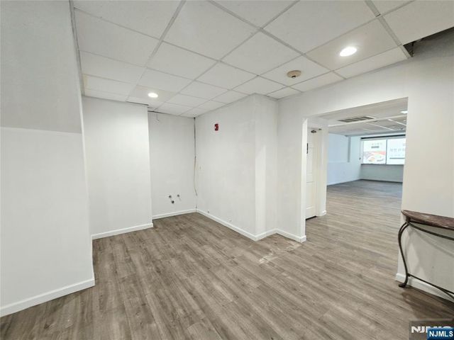 4 E Columbia Avenue, Palisades Park, NJ 07650