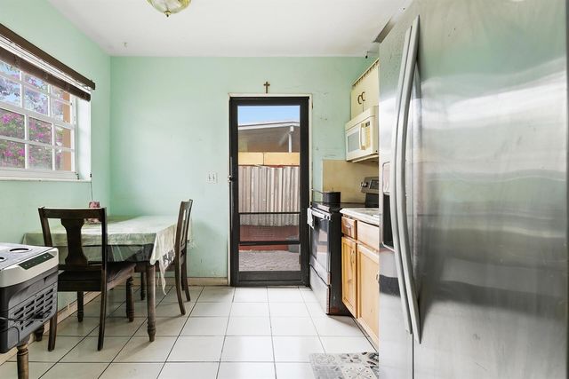 550 NE 37th Street 1-2, Pompano Beach, FL 33064