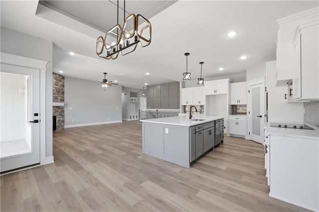 7905 Hoot Owl Street, Blue Springs, MO 64014