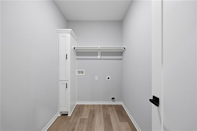 7905 Hoot Owl Street, Blue Springs, MO 64014