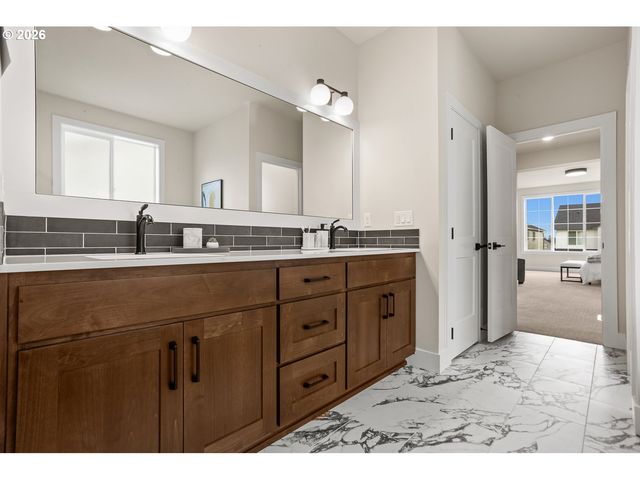 9325 Sw Salinan St, Tualatin, OR 97062