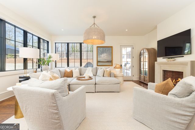 4580 Peachtree Dunwoody Road, Sandy Springs, GA 30342