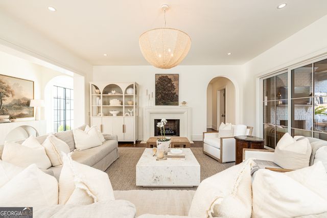 4580 Peachtree Dunwoody Road, Sandy Springs, GA 30342