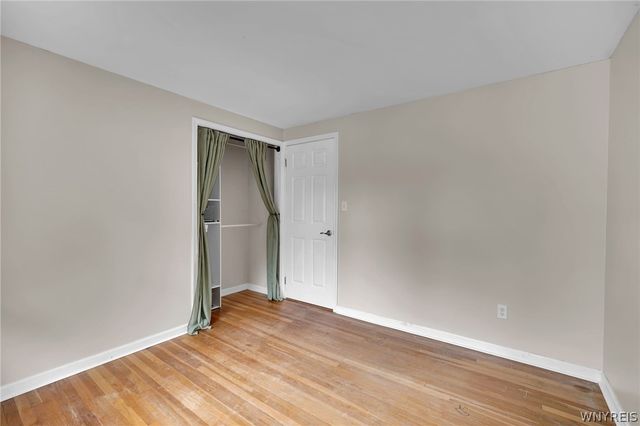 38 Sandhurst Lane, Amherst, NY 14221