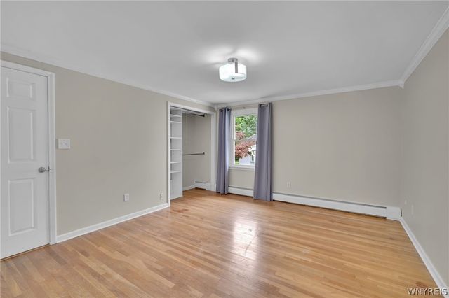 38 Sandhurst Lane, Amherst, NY 14221