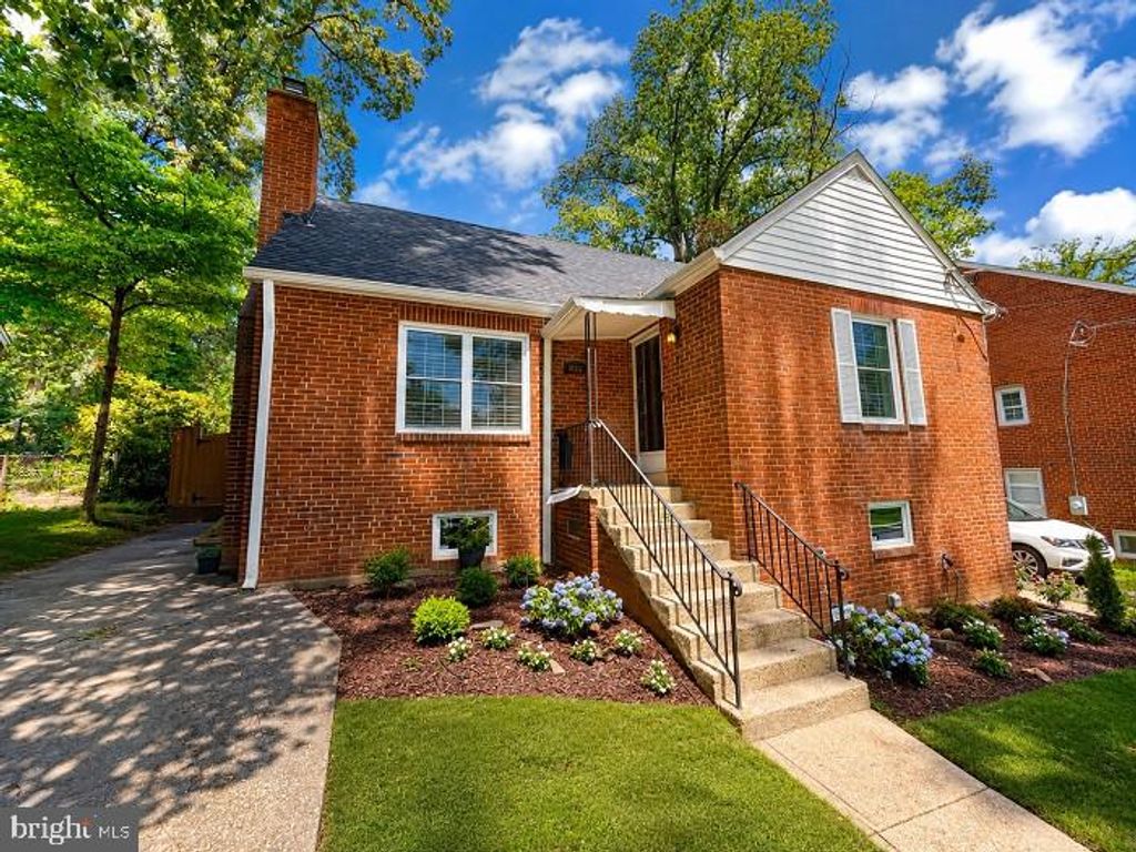 3512 LONGFELLOW ST, Hyattsville, MD 20782