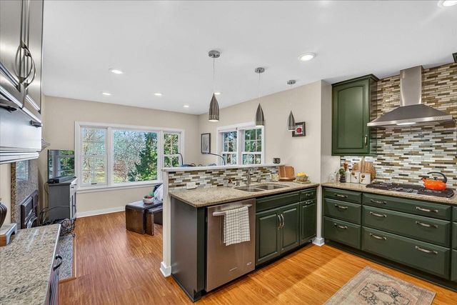 3534 Heather Crest, Madison, WI 53705