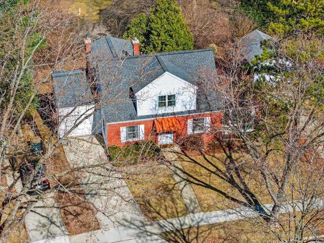 3534 Heather Crest, Madison, WI 53705