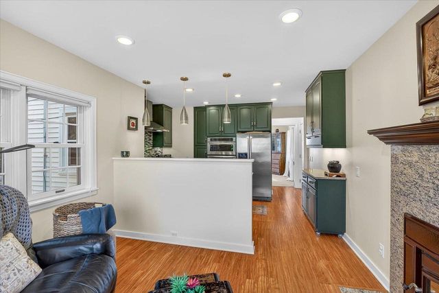 3534 Heather Crest, Madison, WI 53705