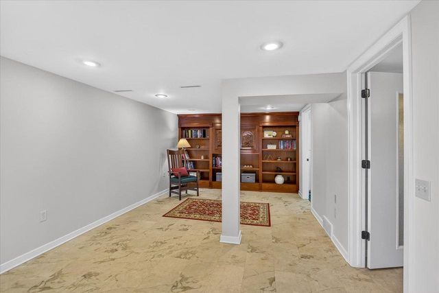 3534 Heather Crest, Madison, WI 53705