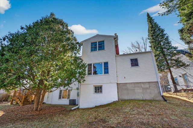 3534 Heather Crest, Madison, WI 53705