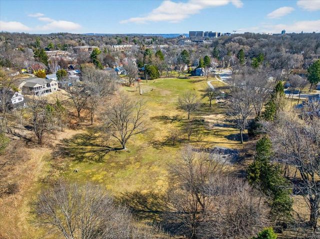 3534 Heather Crest, Madison, WI 53705