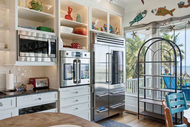 914 Ocean Boulevard, Isle Of Palms, SC 29451