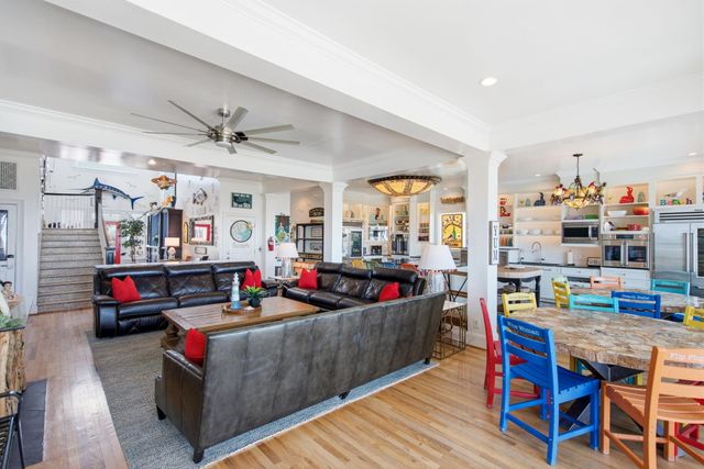 914 Ocean Boulevard, Isle Of Palms, SC 29451