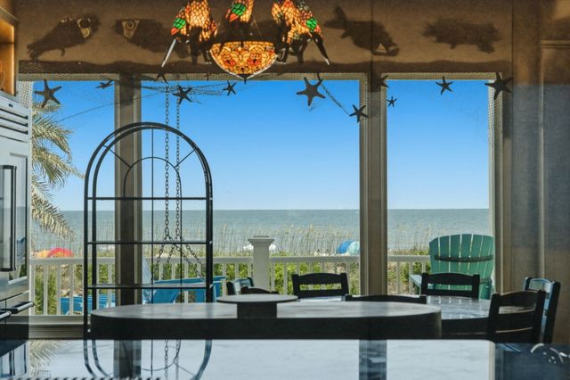 914 Ocean Boulevard, Isle Of Palms, SC 29451