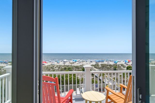 914 Ocean Boulevard, Isle Of Palms, SC 29451