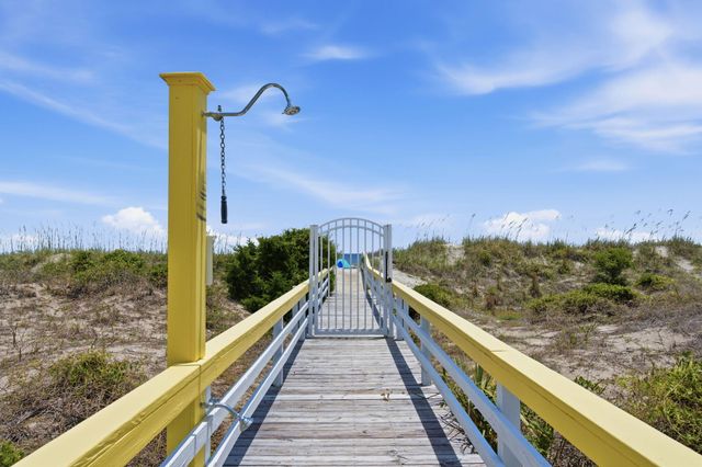 914 Ocean Boulevard, Isle Of Palms, SC 29451