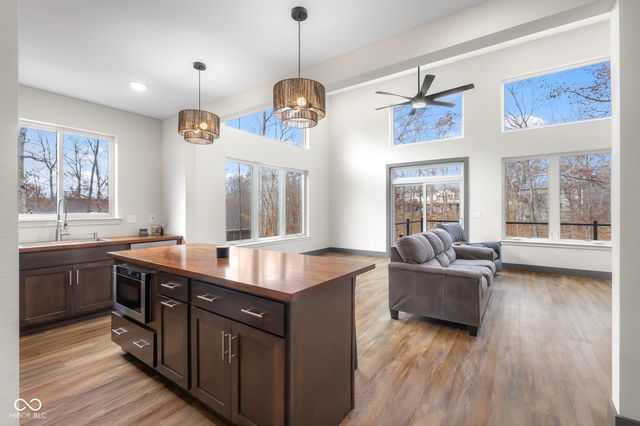 205 Woods Trail, Nashville, IN 47448