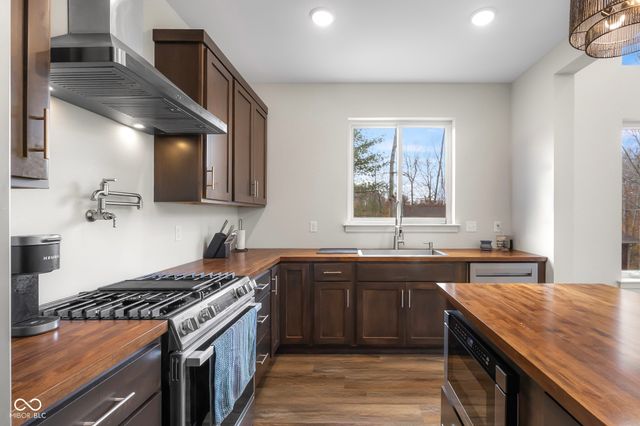 205 Woods Trail, Nashville, IN 47448