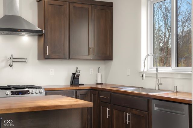 205 Woods Trail, Nashville, IN 47448