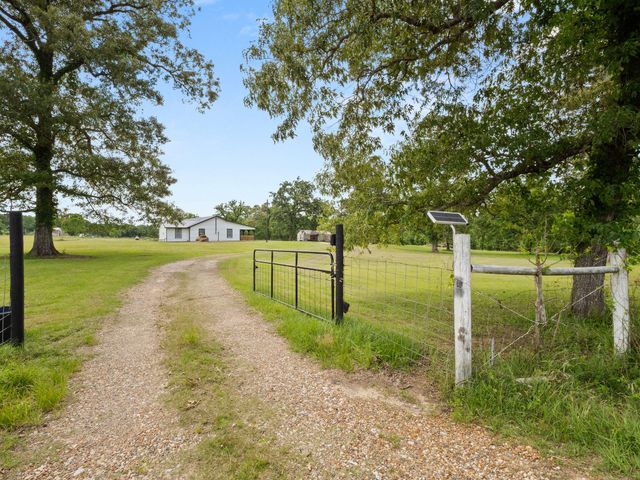438 Billy Young, Sugartown, LA 70662