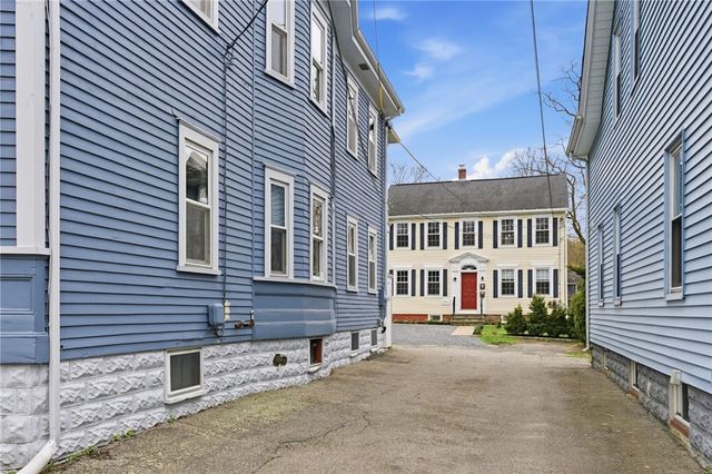 48 Constitution Street 1, Bristol, RI 02809