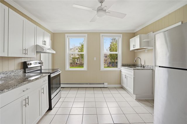 48 Constitution Street 1, Bristol, RI 02809